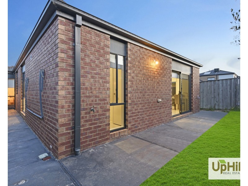 27 Green Gully Road, Clyde VIC 3978