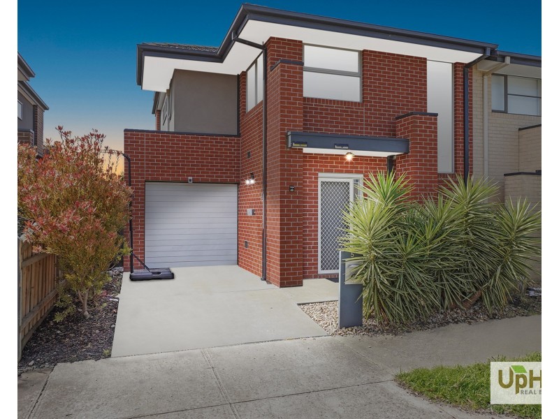 5 Nebo Way, Clyde VIC 3978
