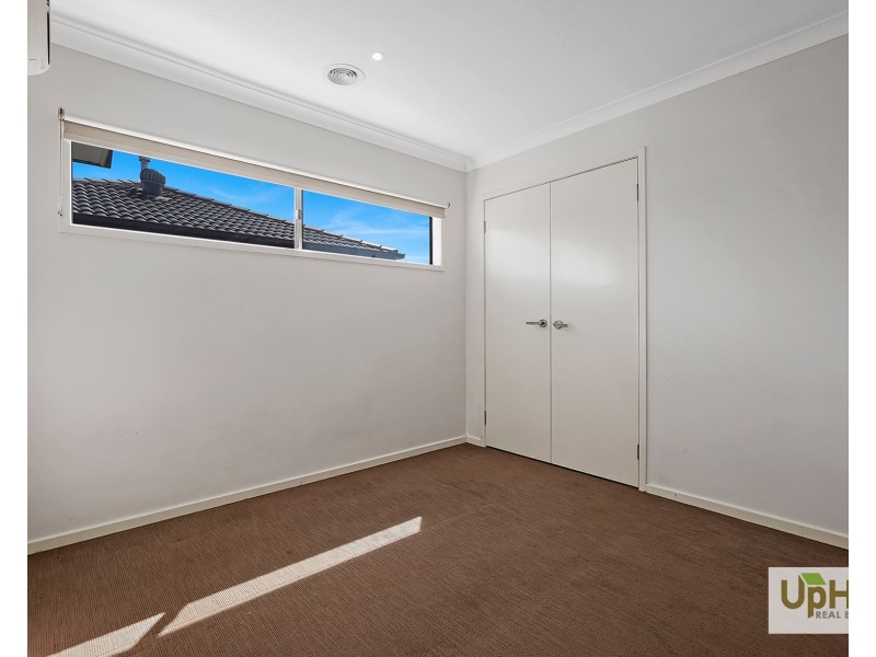 5 Nebo Way, Clyde VIC 3978