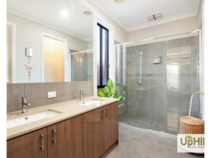 3 Cottle Drive, Clyde VIC 3978