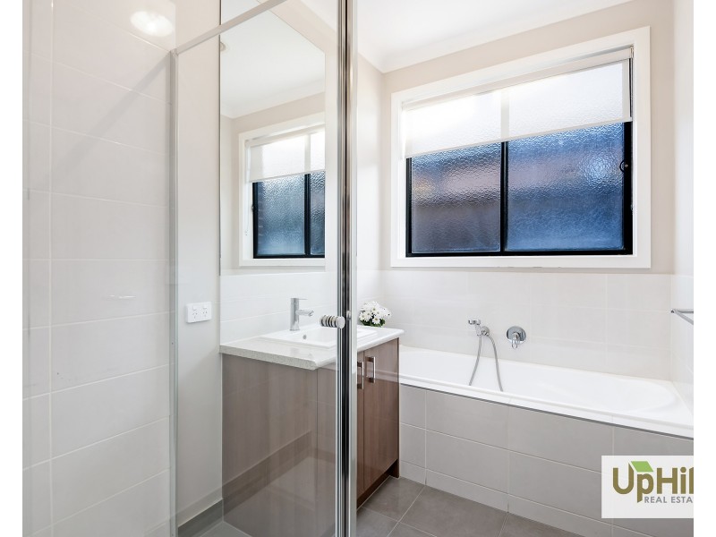 3 Cottle Drive, Clyde VIC 3978