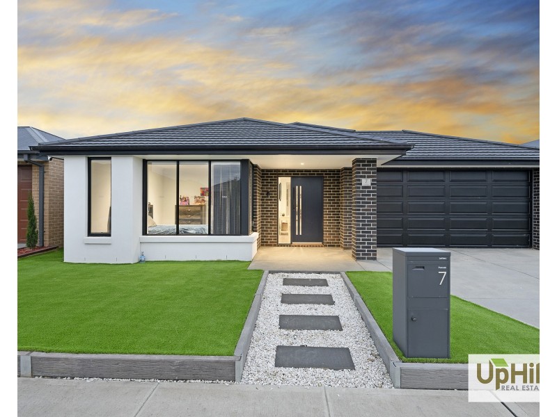 7 Pawell Street, Clyde North VIC 3978