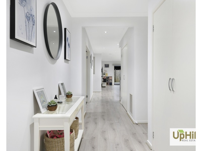 7 Pawell Street, Clyde North VIC 3978