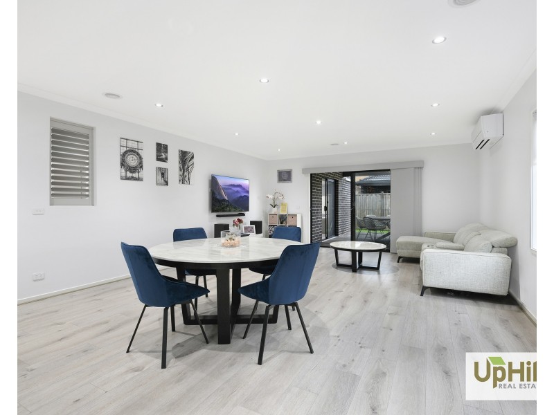 7 Pawell Street, Clyde North VIC 3978