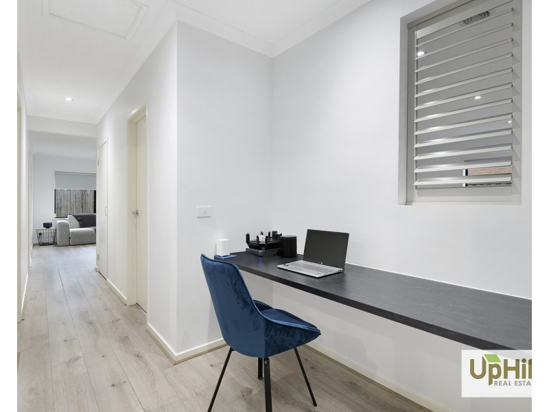 7 Pawell Street, Clyde North VIC 3978