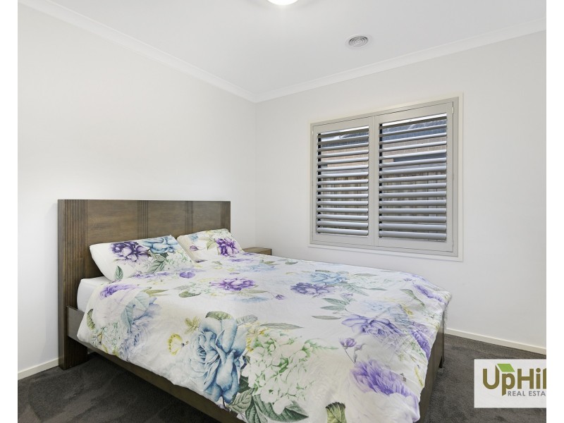 7 Pawell Street, Clyde North VIC 3978