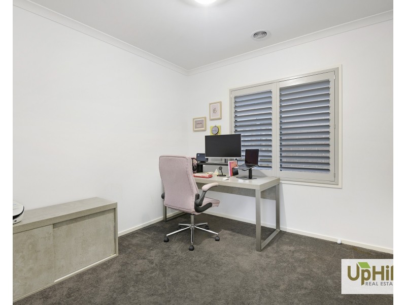 7 Pawell Street, Clyde North VIC 3978