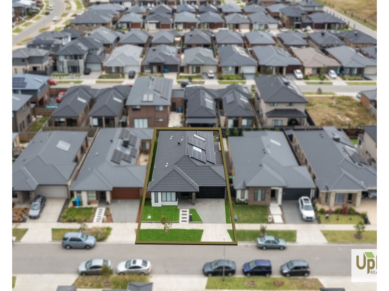 7 Pawell Street, Clyde North VIC 3978