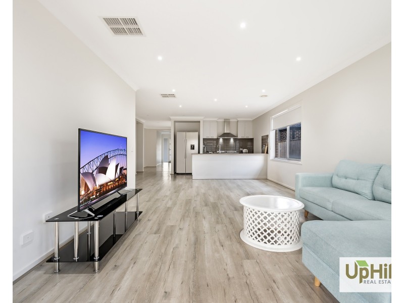 46 Westbourne Street, Clyde North VIC 3978