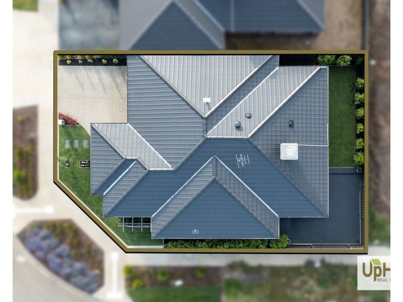 90 Athenaeum Avenue, Clyde North VIC 3978