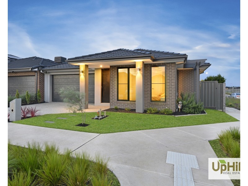 90 Athenaeum Avenue, Clyde North VIC 3978