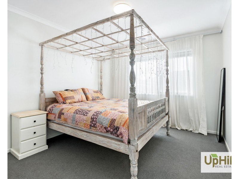 79 Athenaeum Avenue, Clyde North VIC 3978