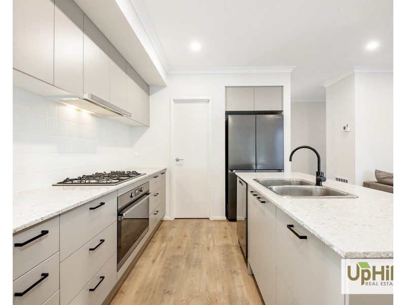 79 Athenaeum Avenue, Clyde North VIC 3978