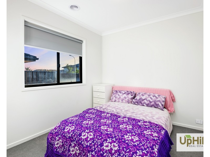 79 Athenaeum Avenue, Clyde North VIC 3978