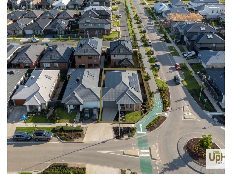 79 Athenaeum Avenue, Clyde North VIC 3978