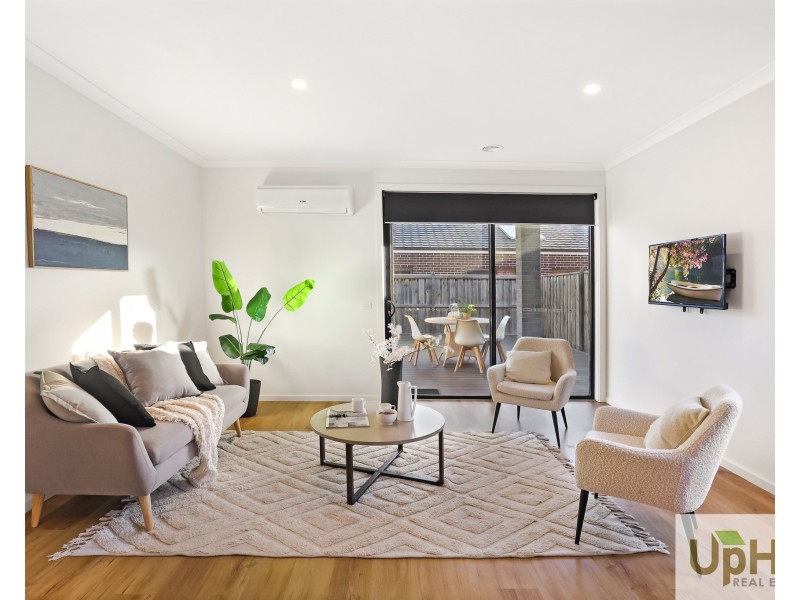 36 Highbury Road, Clyde North VIC 3978