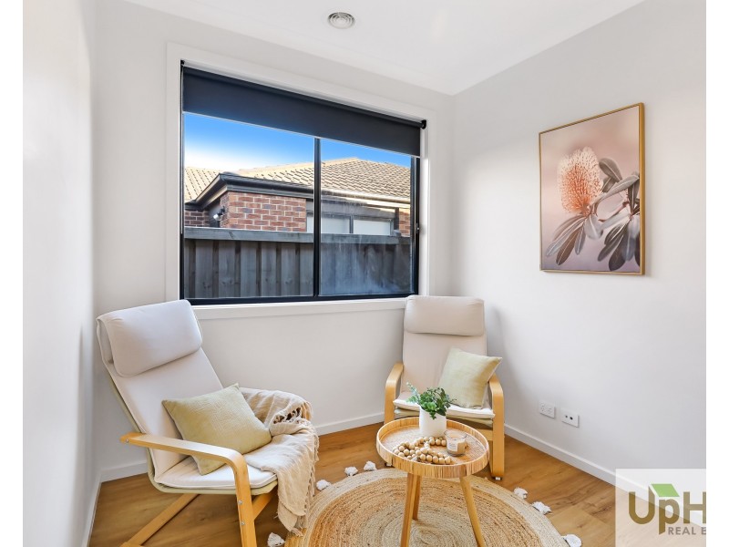 36 Highbury Road, Clyde North VIC 3978