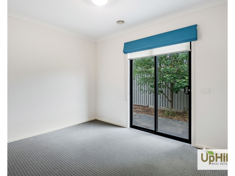 104 Scotsdale Drive, Cranbourne East VIC 3977
