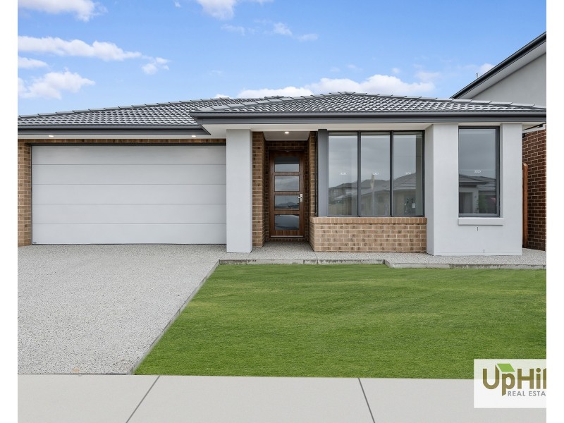 11 Vulpine Street, Clyde VIC 3978