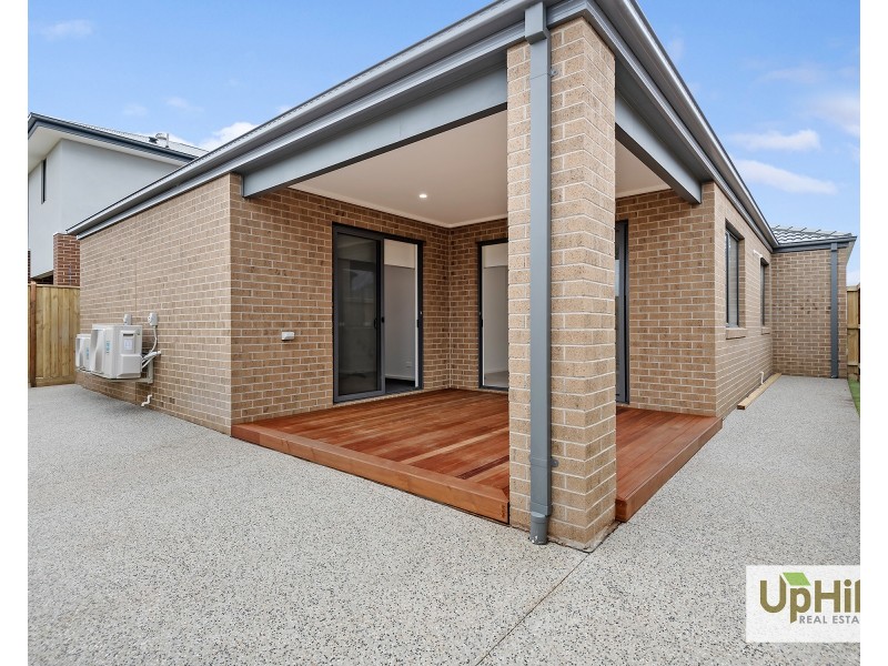11 Vulpine Street, Clyde VIC 3978