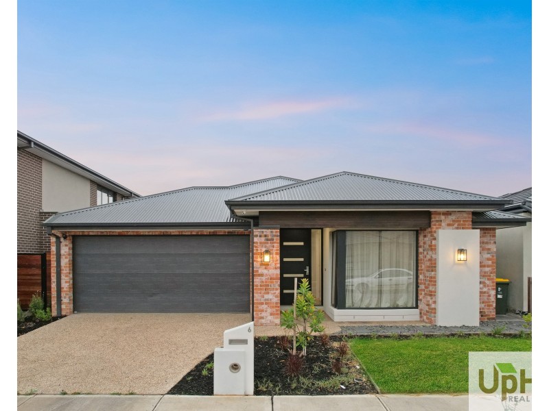 6 Goodwill Road, Clyde North VIC 3978