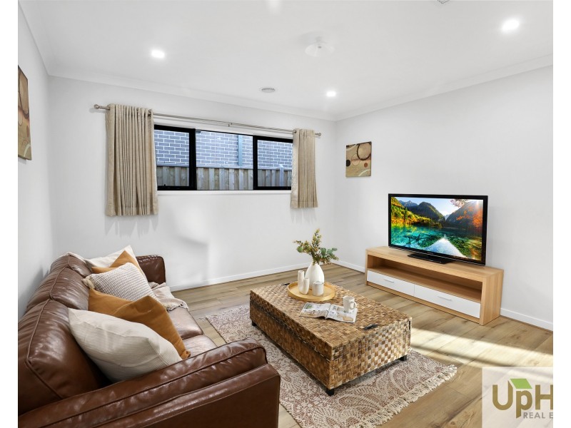 6 Goodwill Road, Clyde North VIC 3978