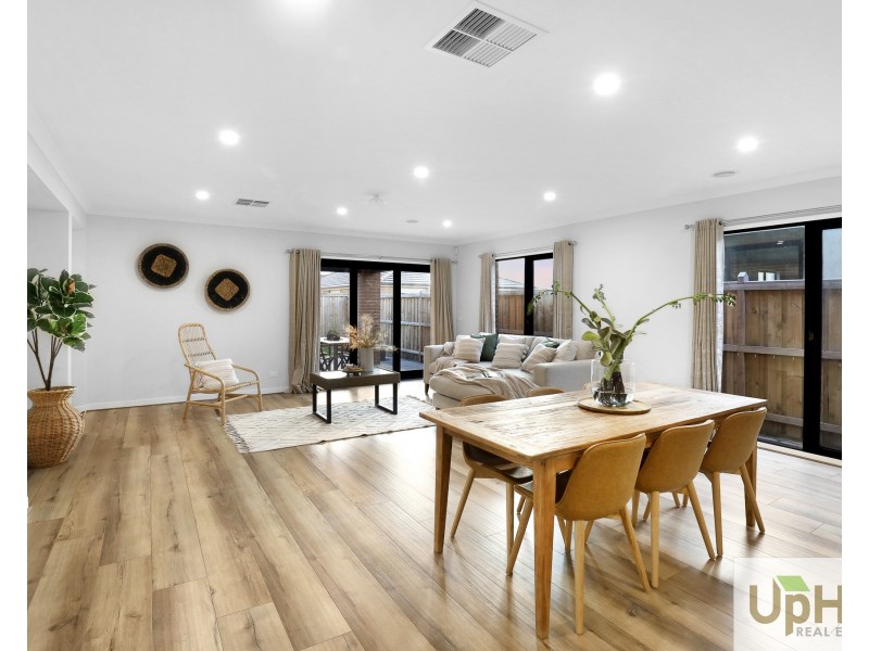 6 Goodwill Road, Clyde North VIC 3978