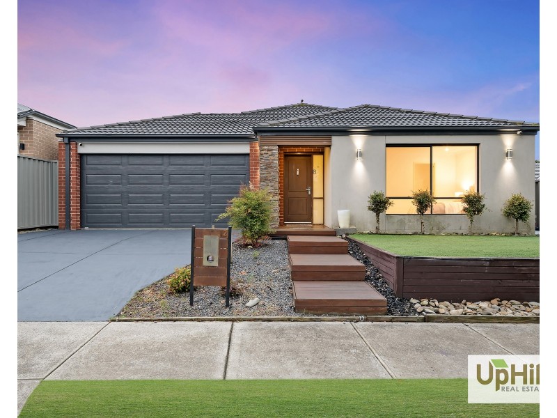 12 BARTER CRESCENT, Cranbourne East VIC 3977