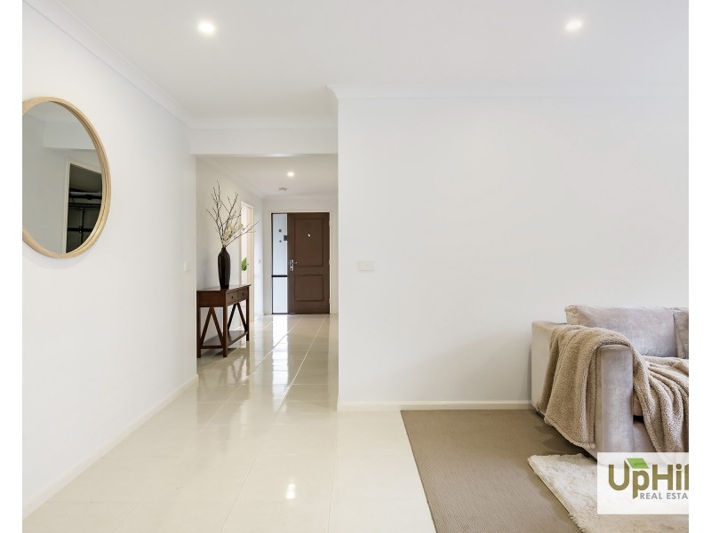 12 BARTER CRESCENT, Cranbourne East VIC 3977