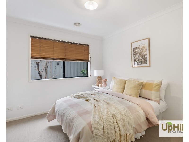 12 BARTER CRESCENT, Cranbourne East VIC 3977