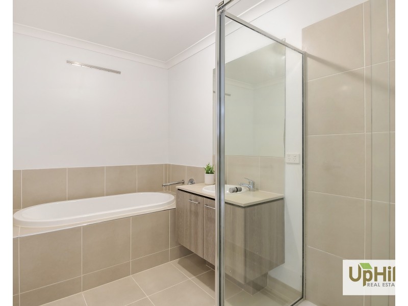 12 BARTER CRESCENT, Cranbourne East VIC 3977