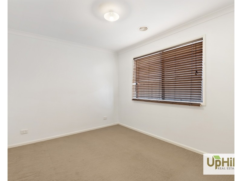 12 BARTER CRESCENT, Cranbourne East VIC 3977