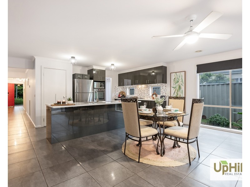 34 Challenger Circuit, Cranbourne East VIC 3977