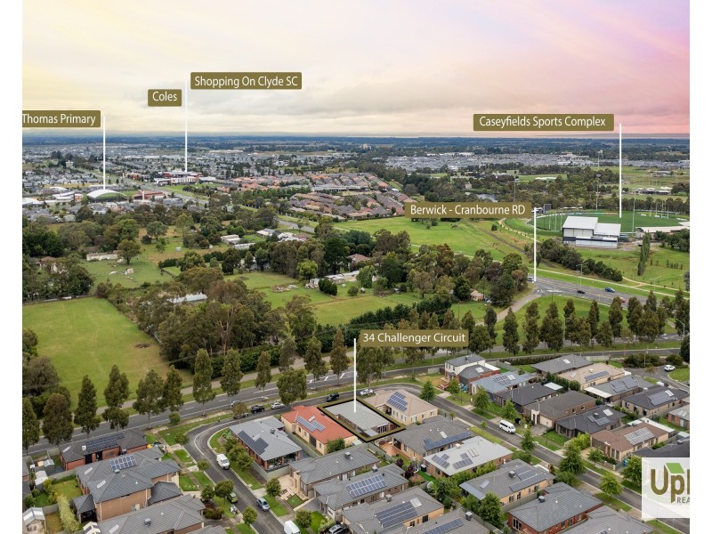 34 Challenger Circuit, Cranbourne East VIC 3977