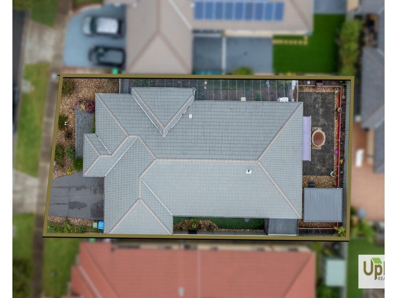 34 Challenger Circuit, Cranbourne East VIC 3977