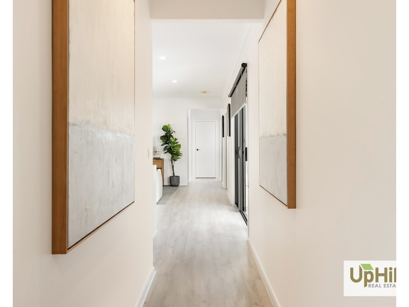 7 Exmoor Crescent, Clyde North VIC 3978