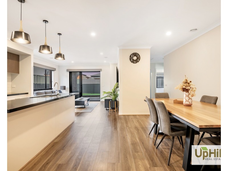 70 Adriatic Circuit, Clyde VIC 3978