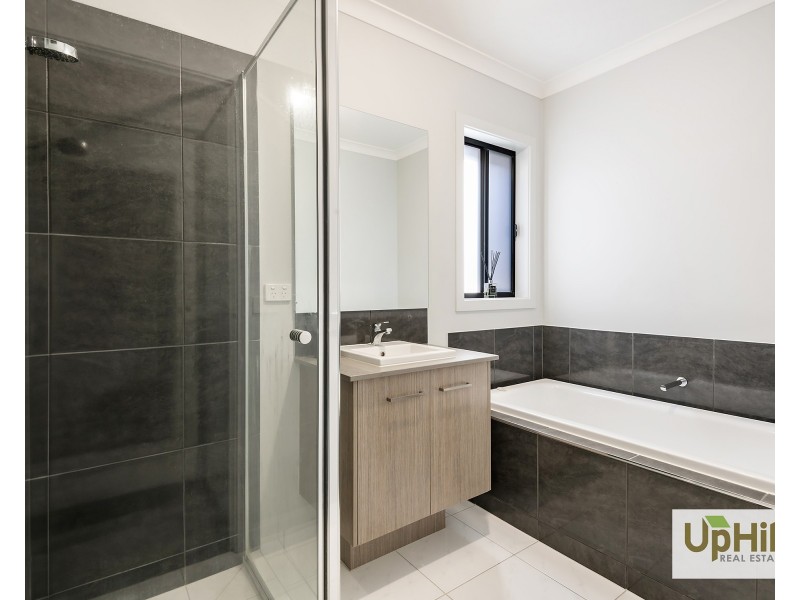 70 Adriatic Circuit, Clyde VIC 3978