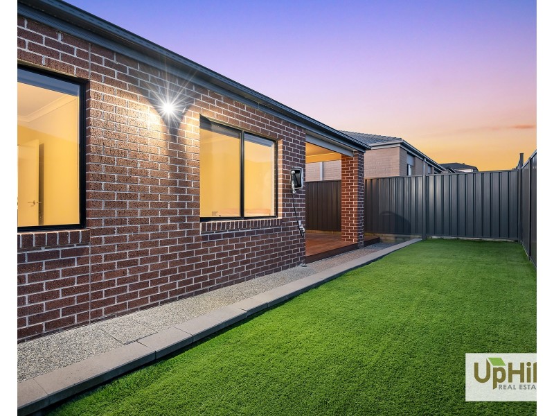 70 Adriatic Circuit, Clyde VIC 3978