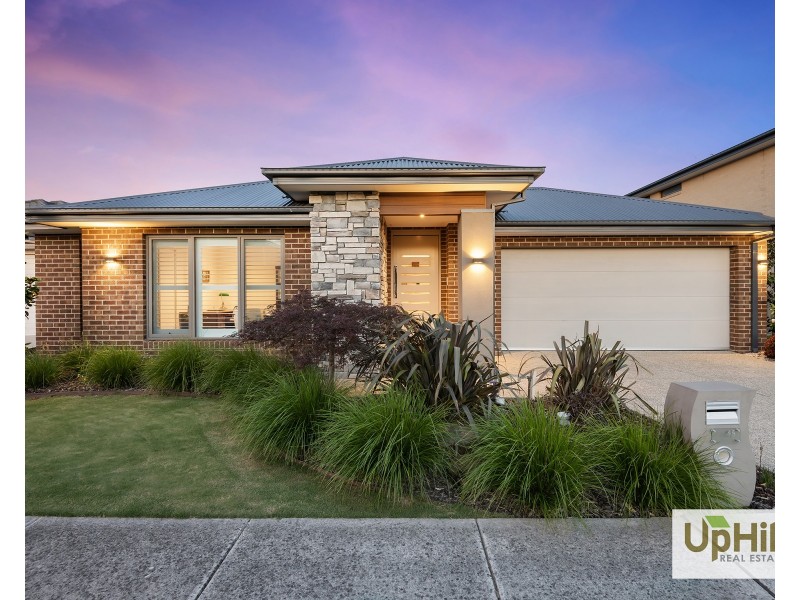 45 Cottongrass Avenue, Clyde North VIC 3978