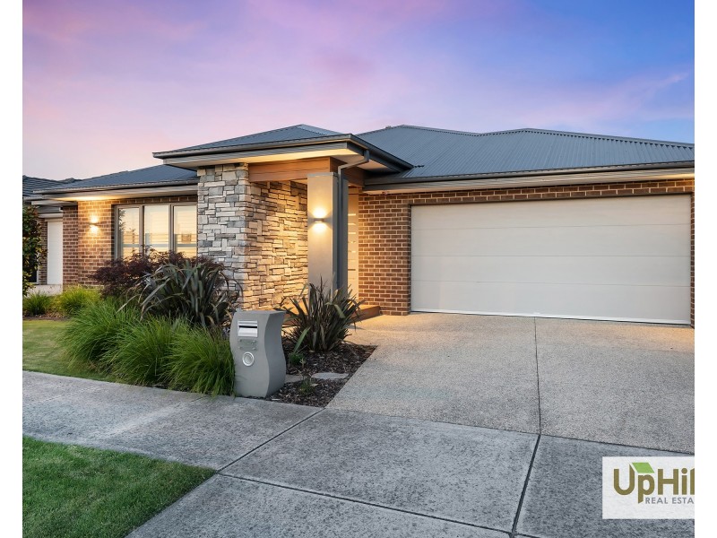 45 Cottongrass Avenue, Clyde North VIC 3978