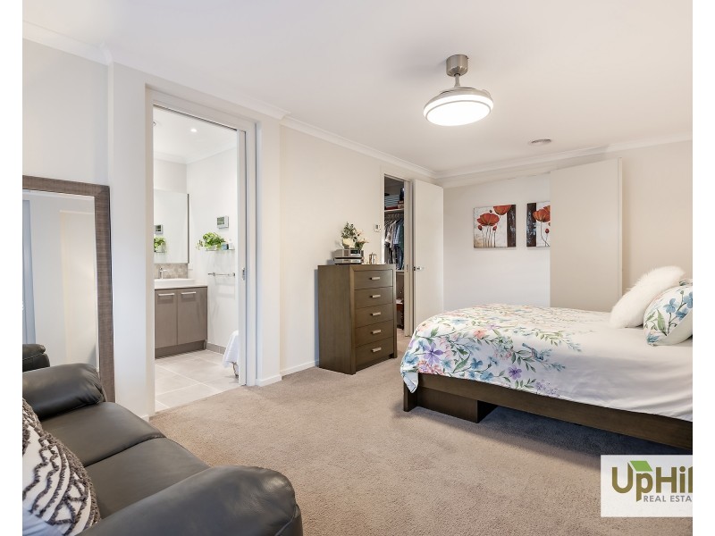 45 Cottongrass Avenue, Clyde North VIC 3978