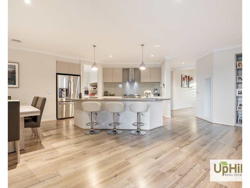 45 Cottongrass Avenue, Clyde North VIC 3978