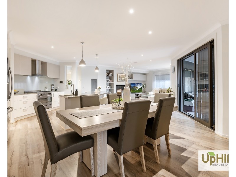 45 Cottongrass Avenue, Clyde North VIC 3978