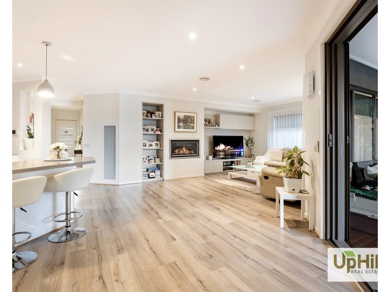 45 Cottongrass Avenue, Clyde North VIC 3978