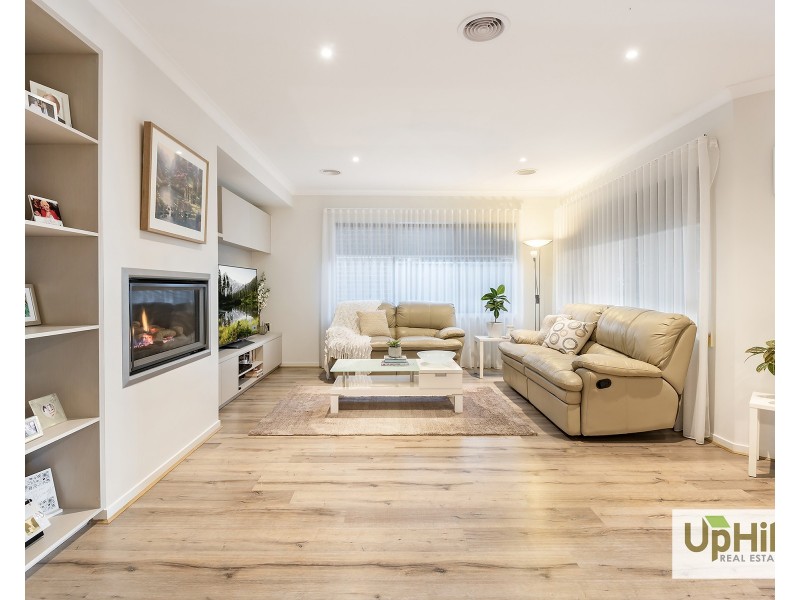 45 Cottongrass Avenue, Clyde North VIC 3978