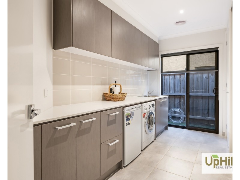 45 Cottongrass Avenue, Clyde North VIC 3978