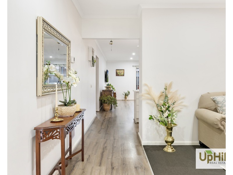 11 Highbury Road, Clyde North VIC 3978