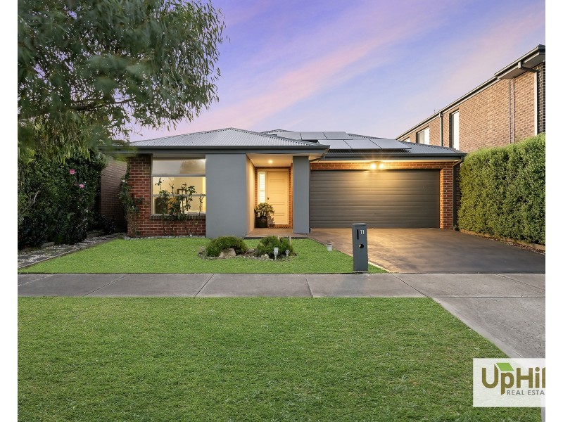 11 Highbury Road, Clyde North VIC 3978
