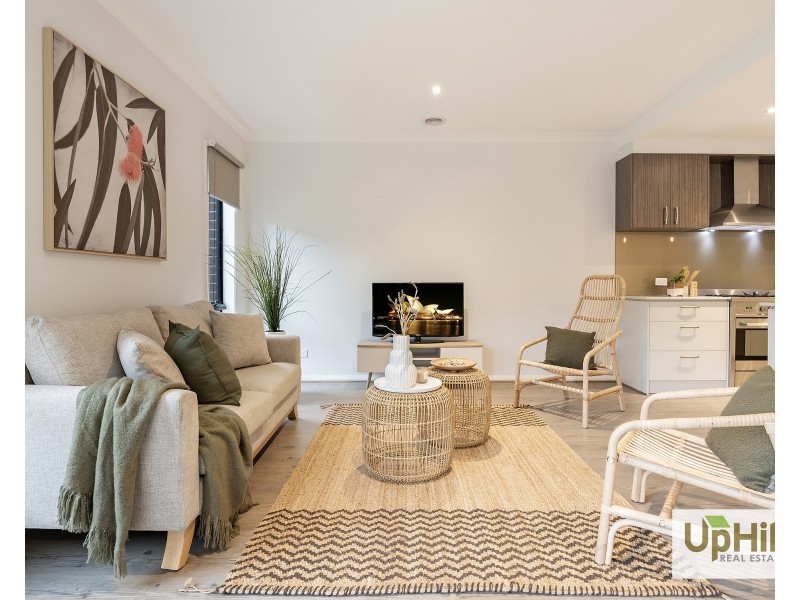 16 Pitfield Avenue, Cranbourne East VIC 3977